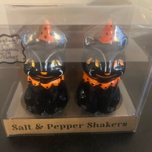 Johanna Parker Vintage Cat Salt and Pepper Shakers